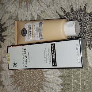 IT Confidence In A Cleanser BNIB